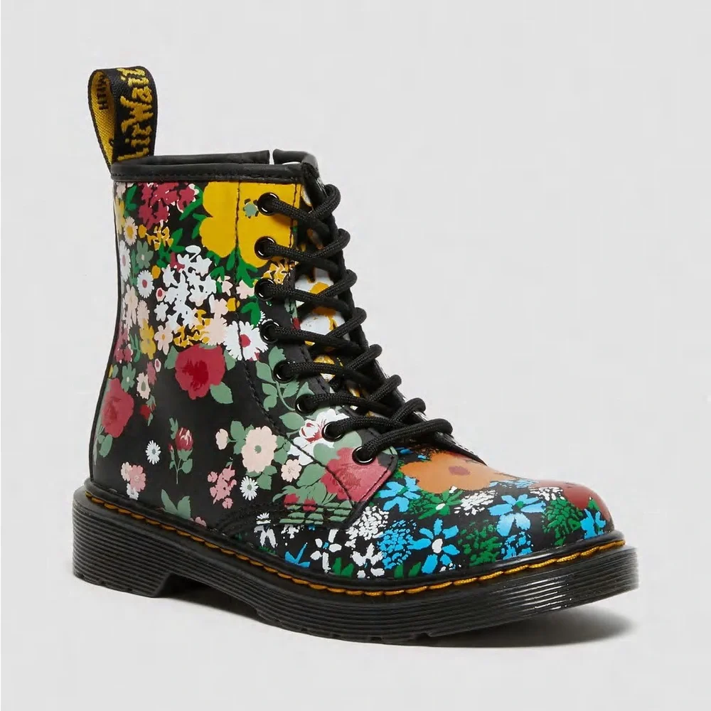 Like NEW Floral Dr. Martens